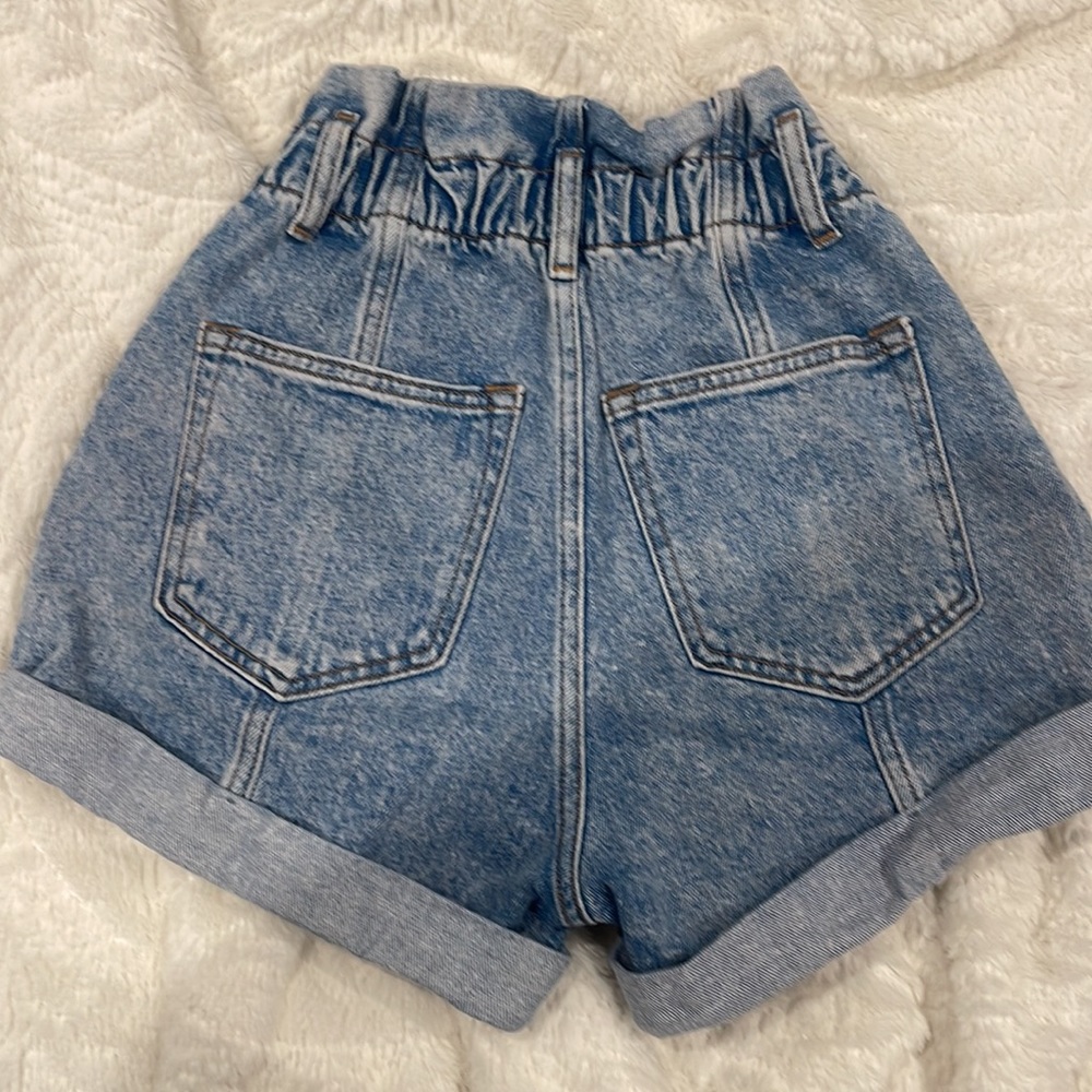Jean Short - Picture 3 of 3